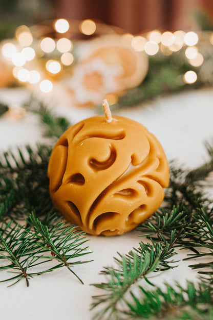 Świeca z wosku pszczelego - kula wzór