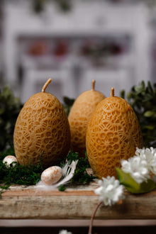 Świeca z wosku pszczelego - Jajko Duże Koronka