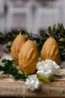 Świeca z wosku pszczelego - Jajko Lawenda