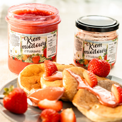 Krem miodowy z truskawką