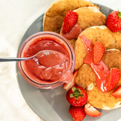 Krem miodowy z truskawką